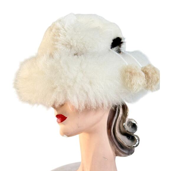 Womens VTG Ivory Shearling Big Brimmed Hat 1970s Large Size Pom Poms - Picture 1 of 8